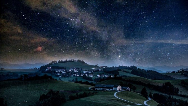 Das Mostviertler H&uuml;gelland bei Nacht, &copy; schwarz-koenig.at