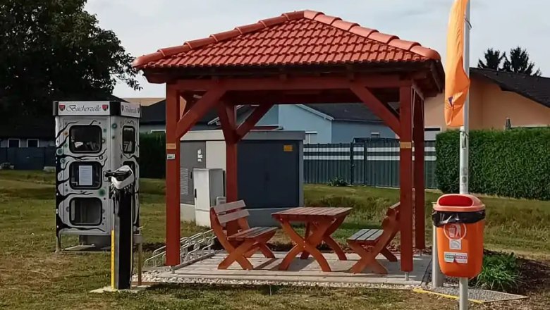 Radlrast mit Radservicestation, &copy; Gemeinde Hauskirchen