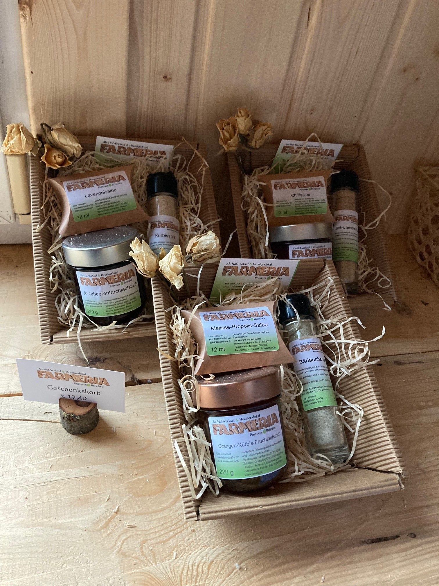 farmeria-geschenkkoerbe-mit-visitenkarte