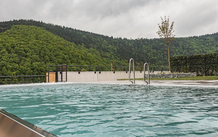 Pool mit herrlicher Aussicht, © Weingut Nigl