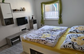 Schlafzimmer, &copy; Nina's Ferienwohnung