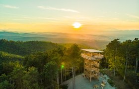 Aussichtswarte Lanzenkirchen/Wiesen, &copy; Wiener Alpen