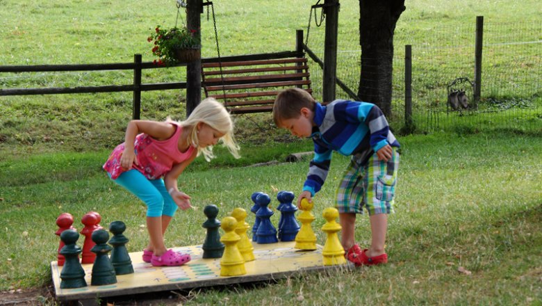 Mensch, &auml;rgere dich nicht!, &copy; Forellenhof