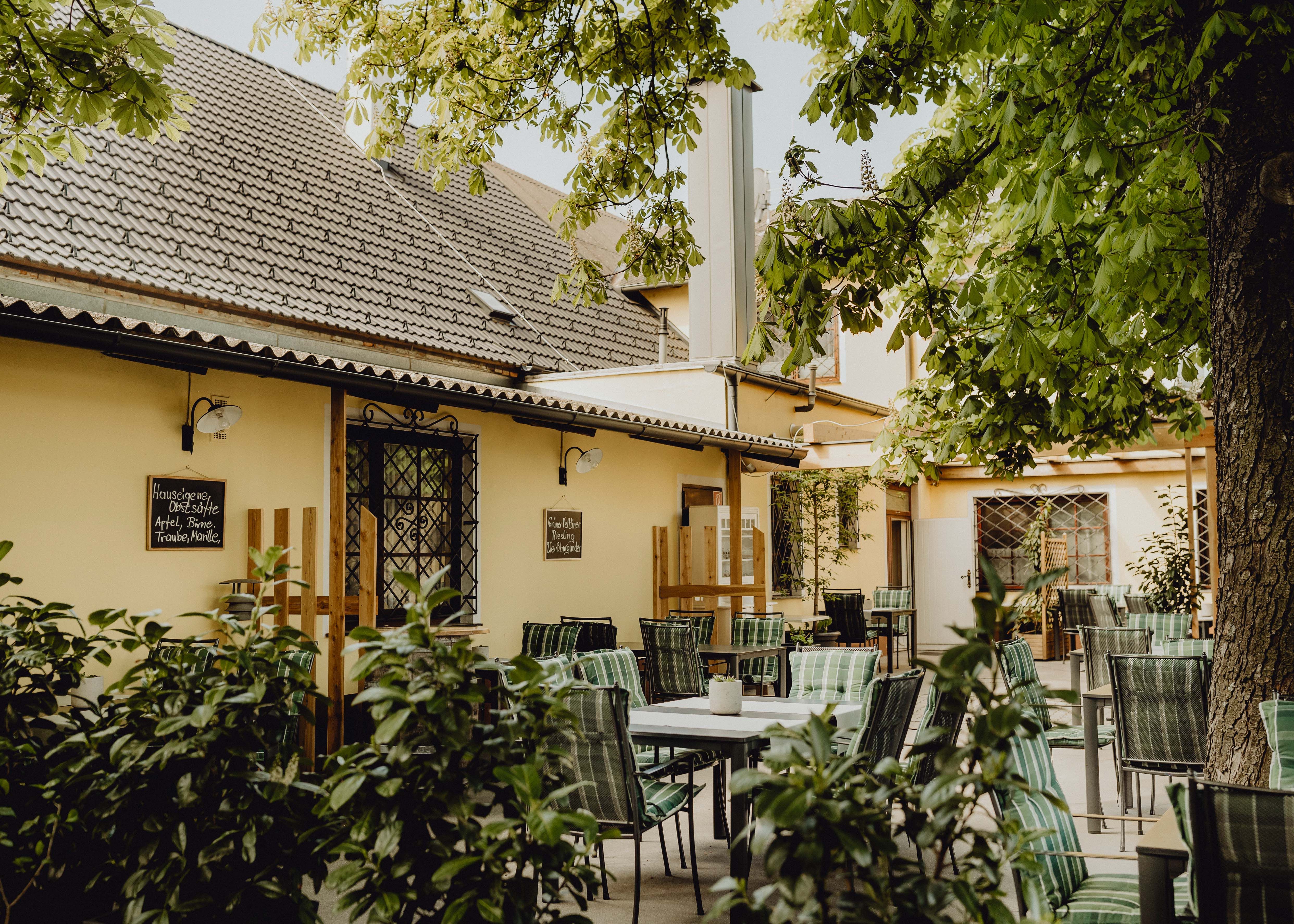 Gasthaus Bsteh in Wulzeshofen