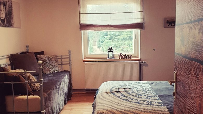 B&auml;renzimmer, &copy; Die Alm in Sch&ouml;llb&uuml;chl, Stefanie Reisenberger