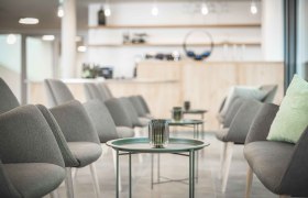 Lobby Bar im HOTEL SCHLOSS HAINDORF, © KRAL Wachsmann Verlag