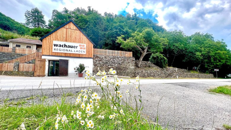 Regional.laden Aussenansicht, &copy; Obstbau Brandl