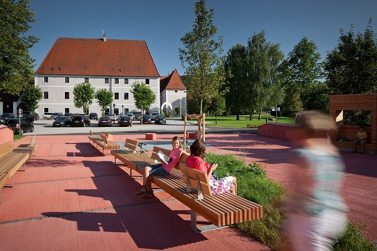 Zeillerner Marktplatz "Roter Platz"