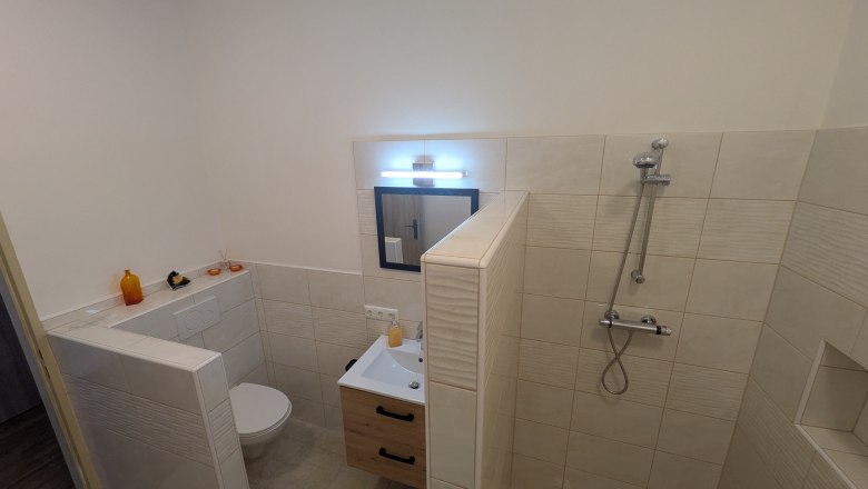 Zimmer - 2A - Bad, &copy; A.V. Heinrichs