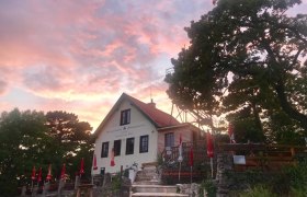 Proksch-H&uuml;tte_Sonnenuntergang, &copy; Baden Tourismus/Sigrid Artner