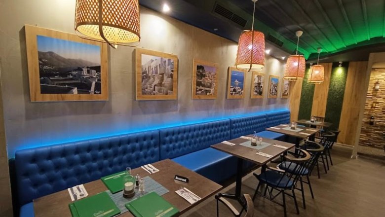 blaue Eckbank Lokal inne