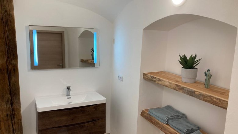 Badezimmer, &copy; Appartement AltstadtLiebe, Fotograf Birgit Waschka