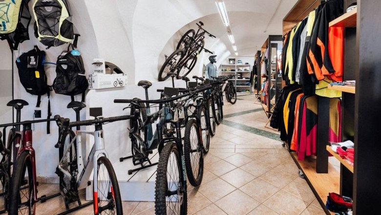 Gro&szlig;e Auswahl an R&auml;dern, &copy; sgrafit bike