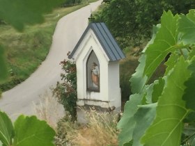 Manch Marterl s&auml;umt den Weg, &copy; Walter Pernikl