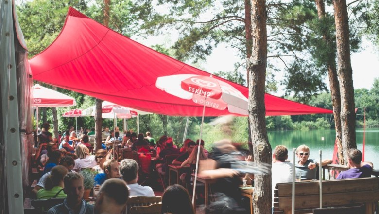 G&auml;ste auf der Terrasse, &copy; Peter Rauchecker