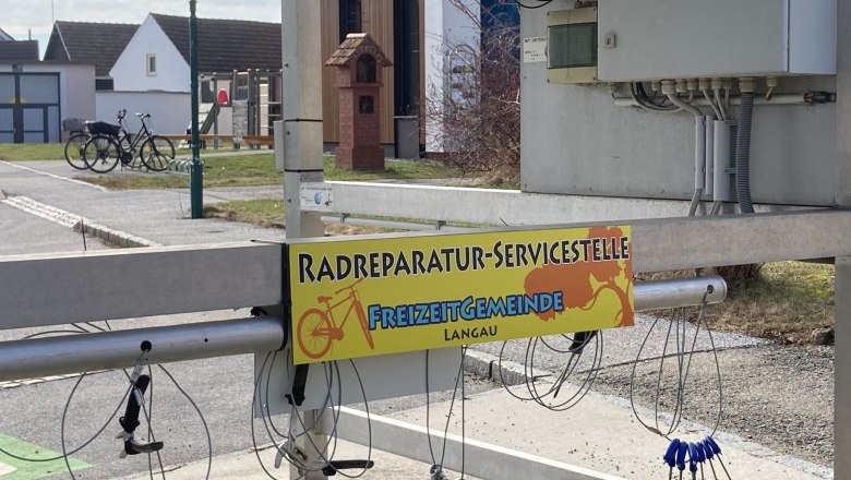 Radreparatur-Servicestelle, Hauptplatz Langau, &copy; Gemeinde Langau