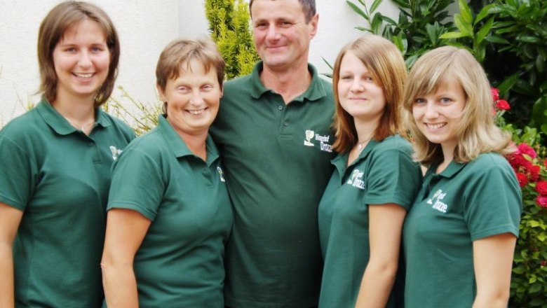 Familie Schwanzelberger, &copy; Weingut Familie Schwanzelberger
