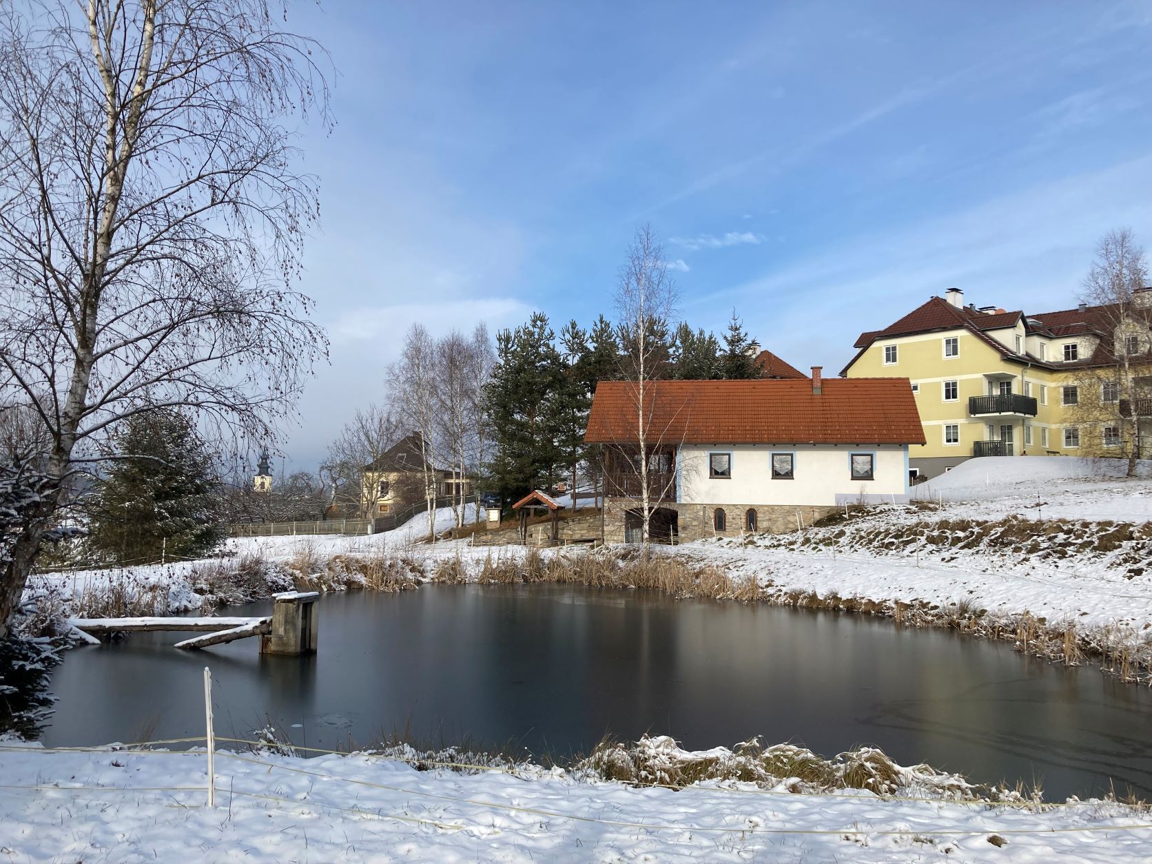 Teich-mit-Fischerhaus