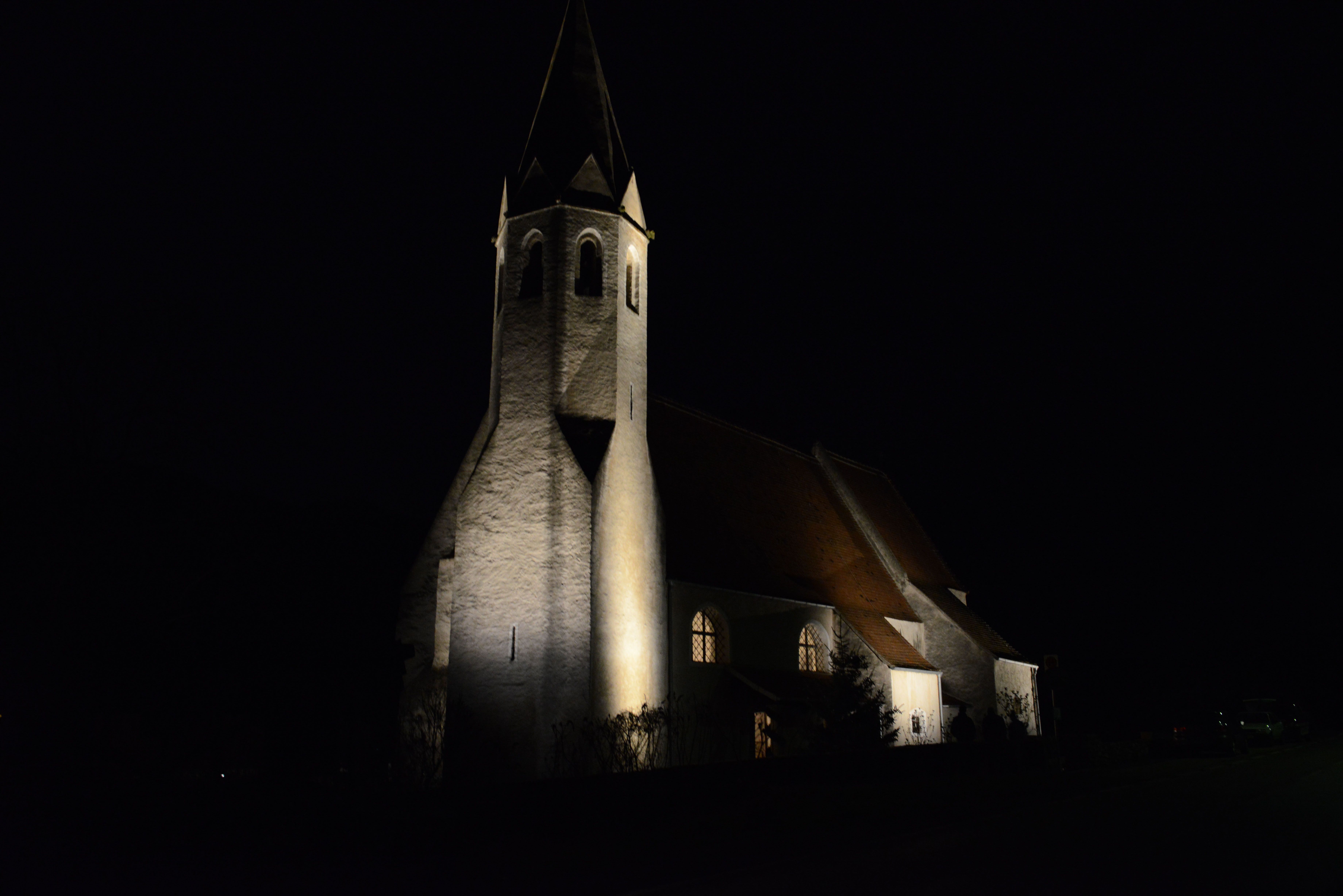 St. Johann im Mauerthale beleuchtet
