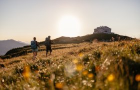 Weitwandern am Wiener Alpenbogen., © Niederösterreich Werbung/Franziska Consolati