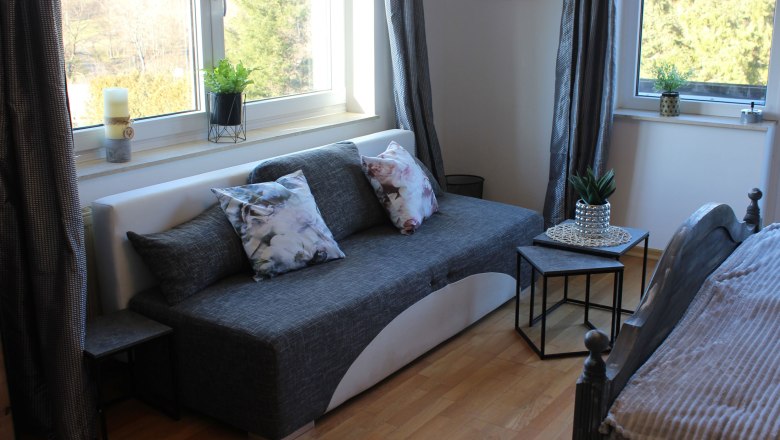 Rosenapartment - Sofa, &copy; &copy; HomeW4, Sonja Wiesinger