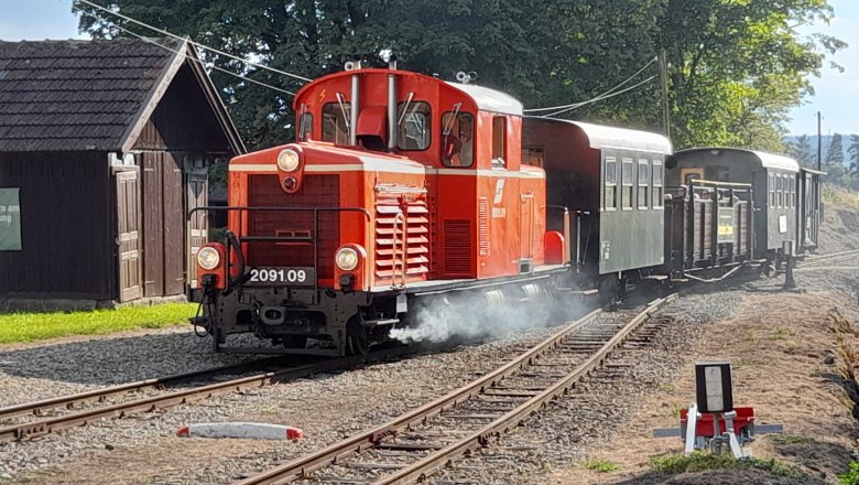 Wackelstein-Express f&auml;hrt zwischen Alt Nagelberg und Heidenreichstein, &copy; Ferienhaus Leopold