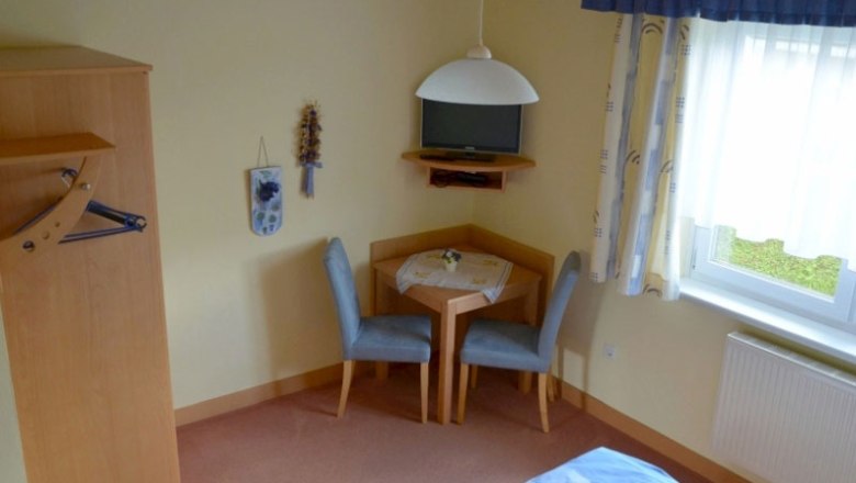 Kornblumenzimmer, &copy; G&auml;stehaus Grudl