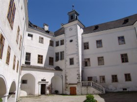 Europaschloss Leiben Innenhof, &copy; Kultur und Versch&ouml;nerungsverein Leiben