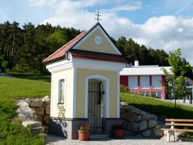 Schabauer-Kapelle+SeniorenAktiv (Copyright: Karl Gradwohl), © Wiener Alpen in Niederösterreich - Bad Schönau