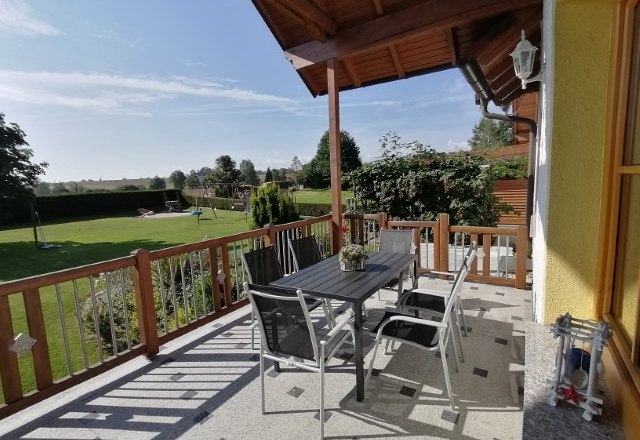 Terrasse und Garten, &copy; Ferienwohnung Fuchs