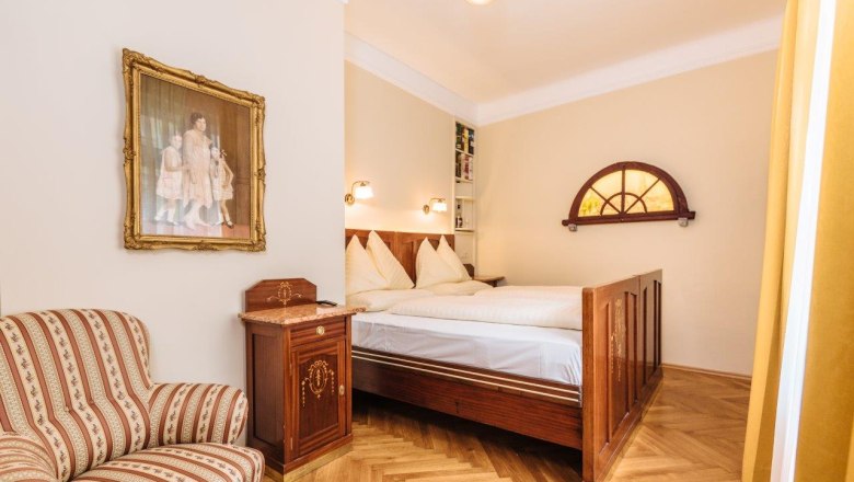 Zimmer im Hotel Drei Hasen, &copy; Rudy Dellinger