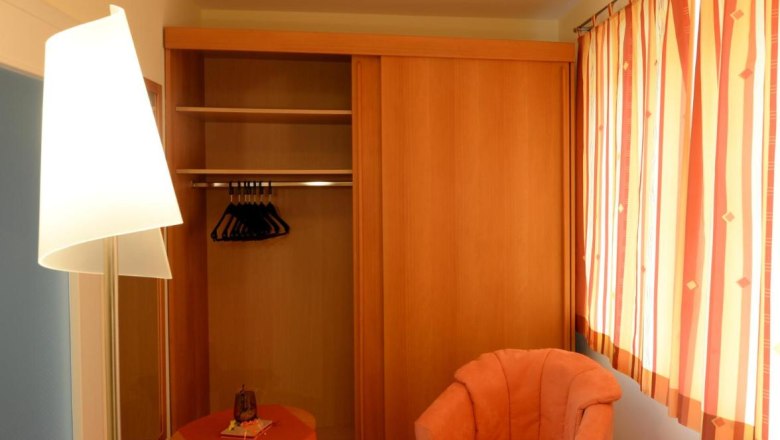 Appartement zweites Zimmer - Schrank, &copy; Regina Petric