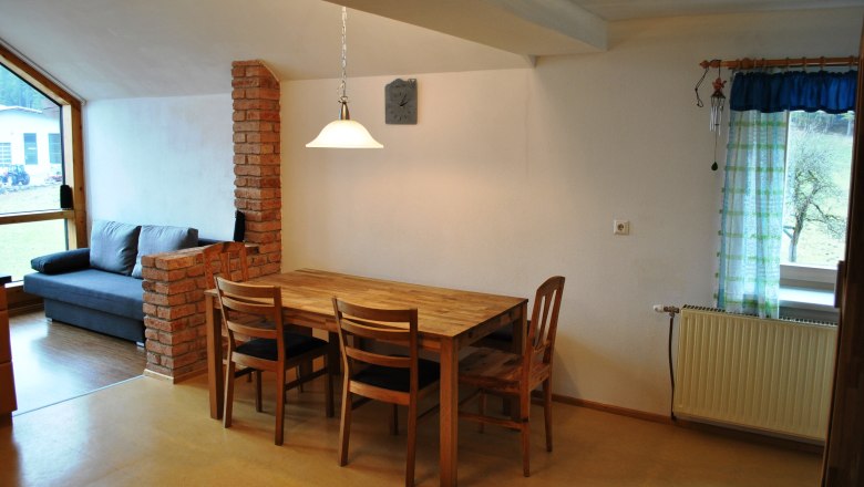 Esstisch in der Wohnk&uuml;che, &copy; Patrick Leitner