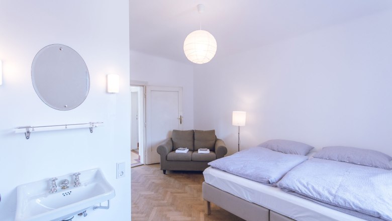 Doppelzimmer &bdquo;COSI&ldquo;, &copy; Zweitwohnsitz, Fotografin Valerie Eccli