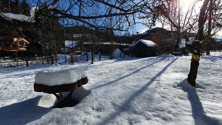 der weitläufige Garten im Winter, © Monika Stock