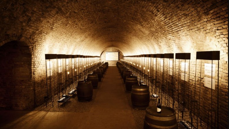 Weinkeller, &copy; Ernst Vogel