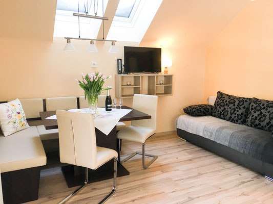 Wohnzimmer der Ferienwohnung Lange, &copy; Ferienwohnung Lange