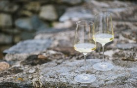 Wei&szlig;wein im Glas, &copy; Martina Siebenhandl