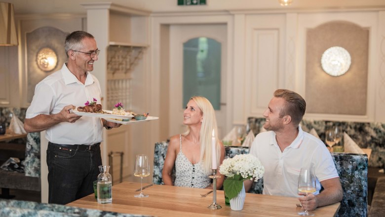 Perfekter Service, © Nimo Zimmerhackl