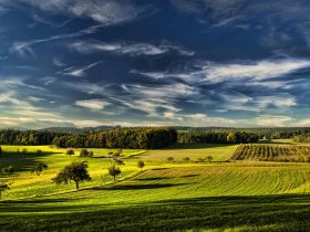 Wiesen- und Felderlandschaft um Emmersdorf, &copy; Lukas Traxler