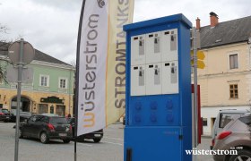 elektromobilitaet_hauptplatz-ybbs_1, &copy; Wuesterstrom E-Werk GmbH