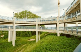 Radwegabfahrt in Klein-Pöchlarn, © Donau Niederösterreich / Klaus Engelmayer