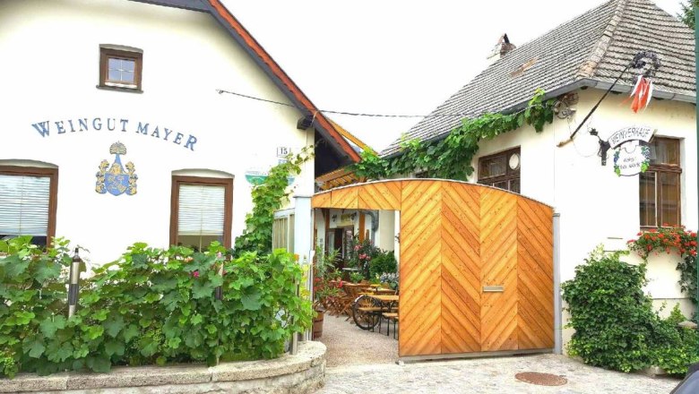 Weingut Mayer, &copy; Weingut Mayer