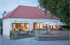 Weinhaus außen, © Weinhaus Kirchberg Gmbh