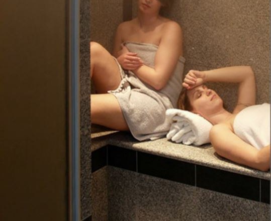 Der kleine Wellnessbereich ist mit Sauna, Dampfbad und Ruheraum ausgestattet und läd zum Entspannen ein!, © Franz Inghofer
