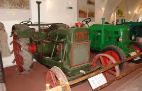 Traktorausstellung im ÖLM, © Österreichisches Landwirtschaftsmuseum