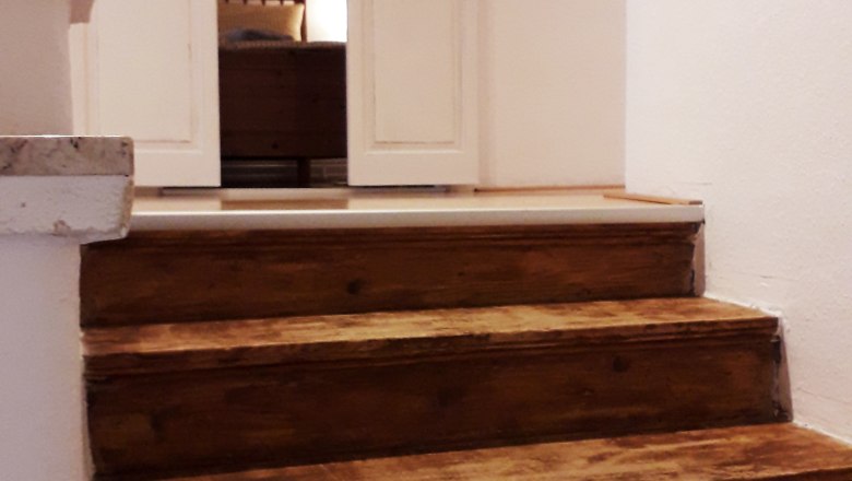 ...mit Blick in eines der Schlafzimmer, &copy; U.E.