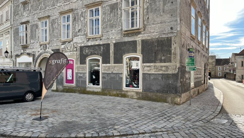 Blick auf das Gesch&auml;ft von weitem, &copy; sgrafit bike