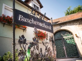 Typischer Heuriger in der Wachau, &copy; Daniela Matejschek