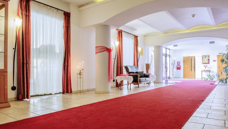 hotellobby_c_wachauerhof_bearbeitet, &copy; Wachauerhof